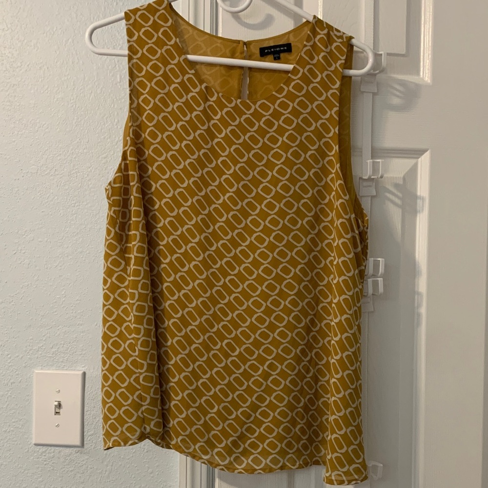 Pleione Mustard Geometric Sleeveless Blouse